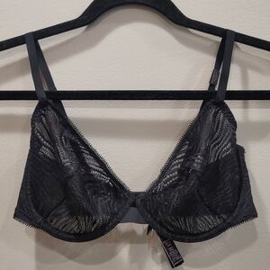 NWT Victoria's Secret Unlined Lace Demi Black Bra - 32DDD